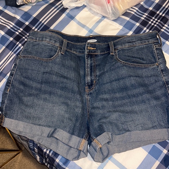 Great condition old navy shorts - Picture 1 of 5